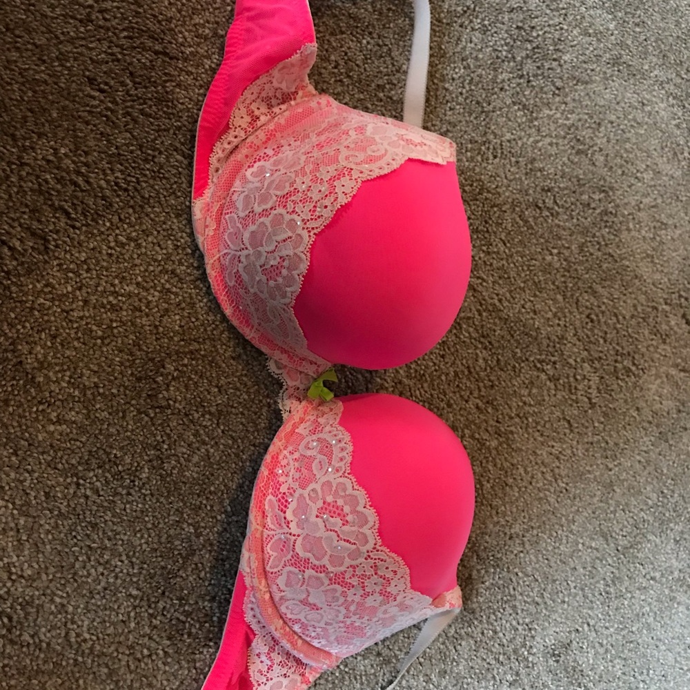 Victoria’s Secret add 2 cup sizes bra 34D